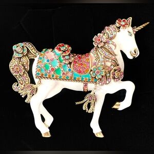 Heidi Daus 🆕 “Majestic Unicorn Queen” Brooch Pin